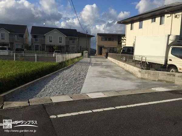 道路からのアプローチ