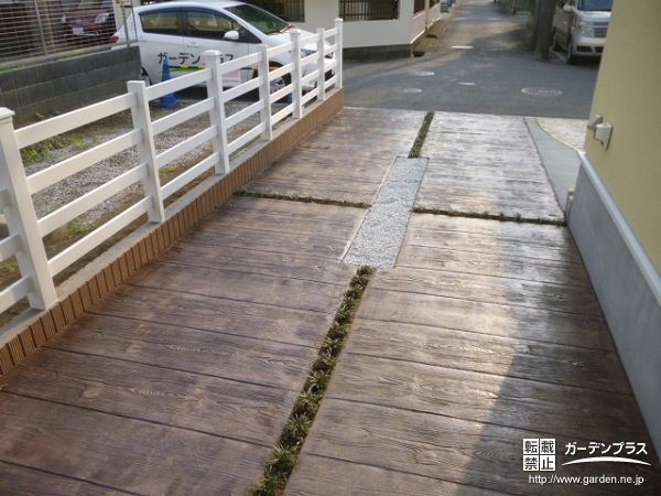 スタンプコンクリートが特徴の新築外構工事 No 5058 新築外構一式の施工例 外構工事のガーデンプラス