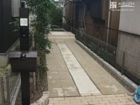 平板を用いてシンプルでスッキリなアプローチにする工事