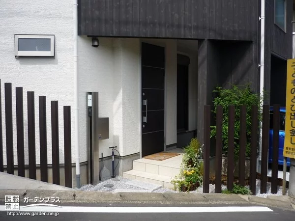 No.0523 新築外構工事（門まわり、境界フェンス）[施工後]