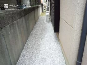 犬走を風通しの良い便利な空間に防草対策工事[施工後]