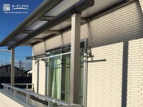 少しの雨ならお出かけも安心のバルコニー屋根