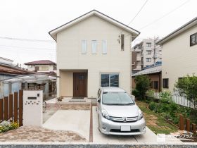 レンガをアクセントにアットホームな門柱が佇む、新築外構工事　