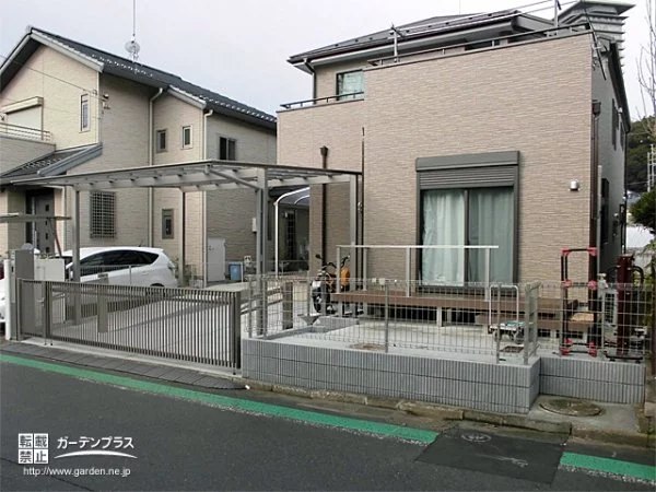 No.6256 車いすの方が自由にお出かけできる動線を実現した新築外構工事[施工後]