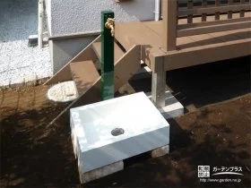 スッキリとしたオシャレな立水栓とガーデンパン[施工後]