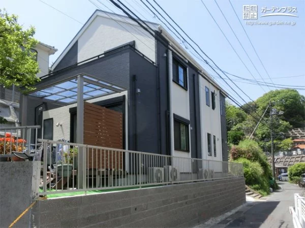 No.6378 シンプルモダンなお住まいに美しいく快適で安全な機能を添えるクローズ外構工事[施工後]