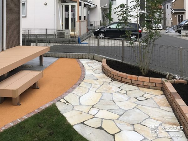 外構施工例一覧 ゴムチップ 主庭 50万円 100万円 外構工事のガーデンプラス