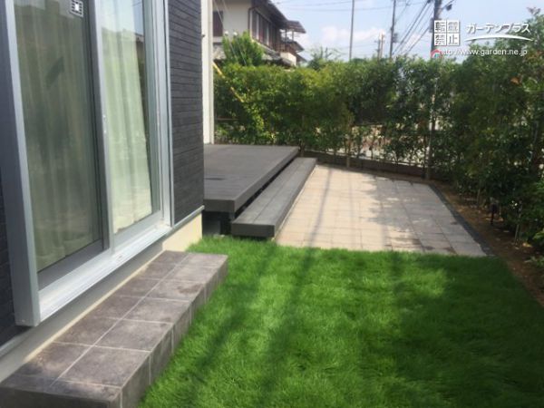 石目調のブロックタイルが高級感溢れる主庭へのリフォーム No 6987 ウッドデッキの施工例 外構工事のガーデンプラス