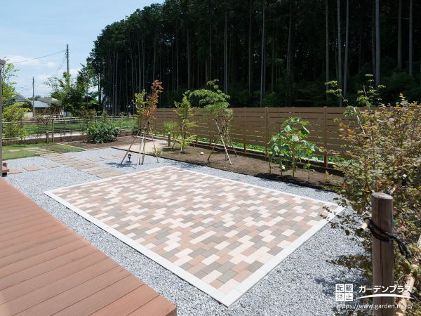 外構施工例一覧 目隠しフェンス 100万円 150万円 外構工事のガーデンプラス 外構施工例一覧 目隠しフェンス 100万円 150万円 外構工事のガーデンプラス