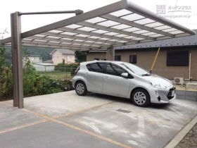 インターロッキングの目地が華やかな駐車スペース[施工後]