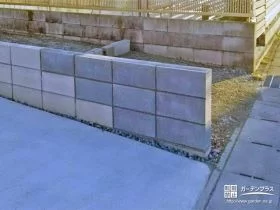 破損した境界ブロック塀を補修