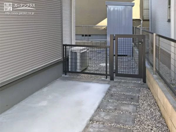 利便性と防犯性を両立したちょっとモダンな園路と園庭門扉