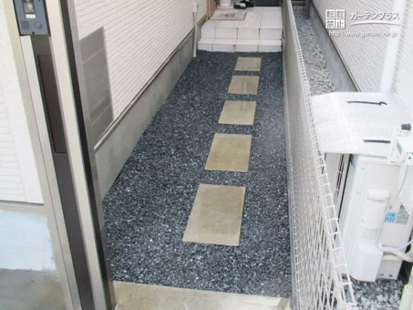 No.7471 雑草の発生を防ぎ美しさを保つアプローチのリフォーム工事[施工後]