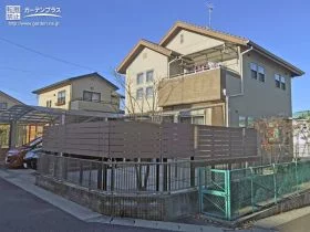 優れた人工木がプライバシーをモダンにデザインする目隠しフェンス