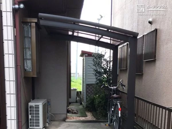 大切な自転車を雨や汚れから守るサイクルポート