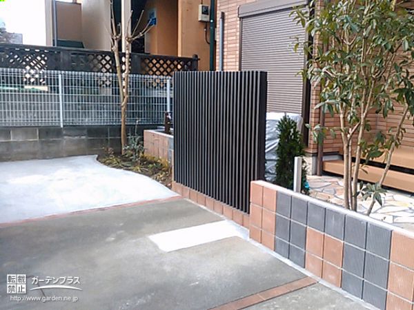 植栽の成長と共に外構デザインの趣の変化を楽しむお庭リフォーム No 7636 目隠しフェンスの施工例 外構工事のガーデンプラス