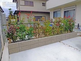 植栽に彩を添えるあたたかい花壇[施工後]