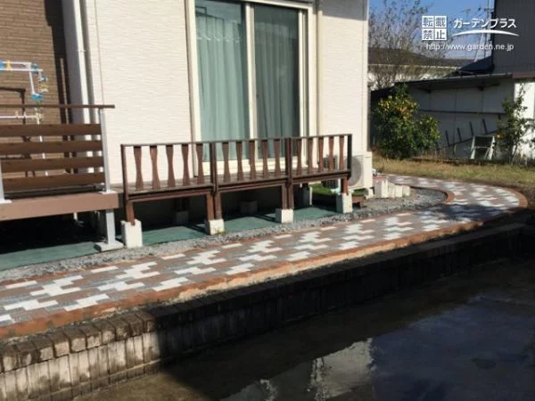 No.7772 モザイク調のインターロッキングブロックで施した美しい園路[施工後]