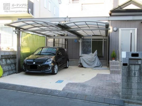 耐久性とデザインの華やかさを兼ね備えた駐車スペースのリフォーム工事