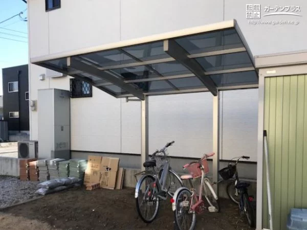 自転車の劣化を軽減するすっきりした佇まいのサイクルポート設置工事