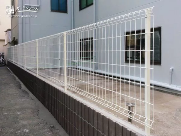 防犯面で効果を発揮する境界フェンス設置工事