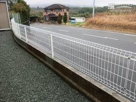 柔らかいデザインの外周フェンス[施工後]