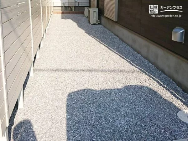 お住まいを美しく引き立てる犬走り