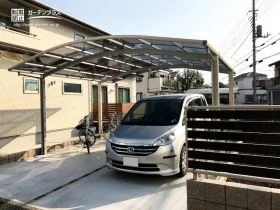 華やかさと優しさをプラスする駐車スペース[施工後]