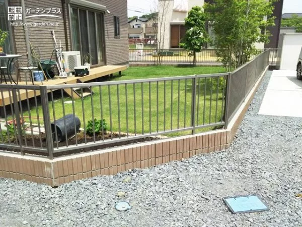 No.8291 防犯効果を高めてお庭をシックに彩る境界フェンス設置工事