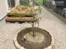 お庭を彩り気になるまわりの視線を遮る植栽[施工後]