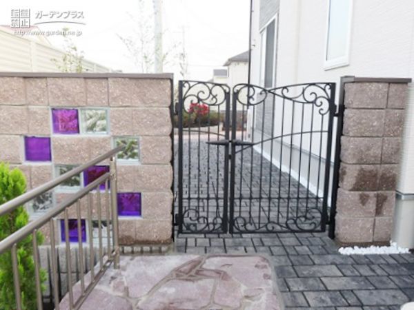 趣味を詰め込んだ華やかで気品溢れる外構一式リフォーム工事 No 92 門柱 門まわりの施工例 外構工事のガーデンプラス