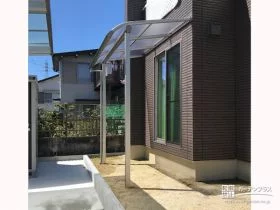 室内への雨の吹込みを防ぎ洗濯物干しが楽になるテラス屋根[施工後]