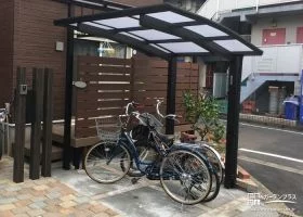 自転車を雨による錆から守る駐輪スペース
