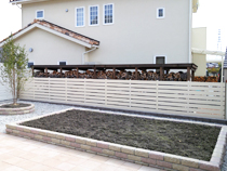 庭いじりが楽しくなる広々とした菜園スペース