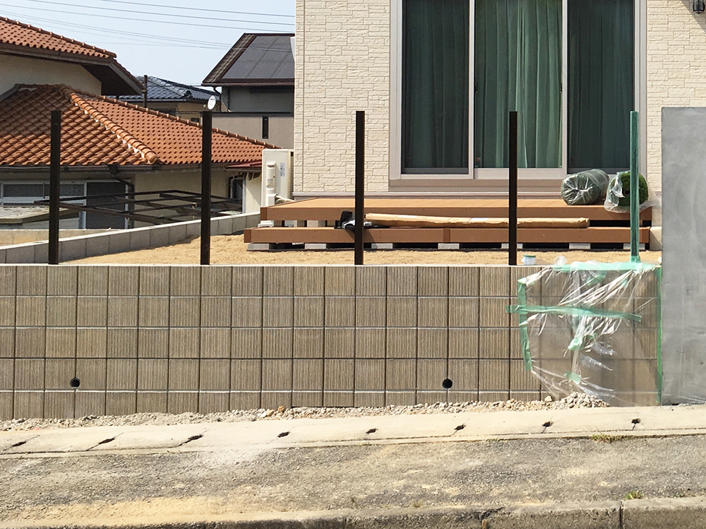 一定間隔に柱を立てる