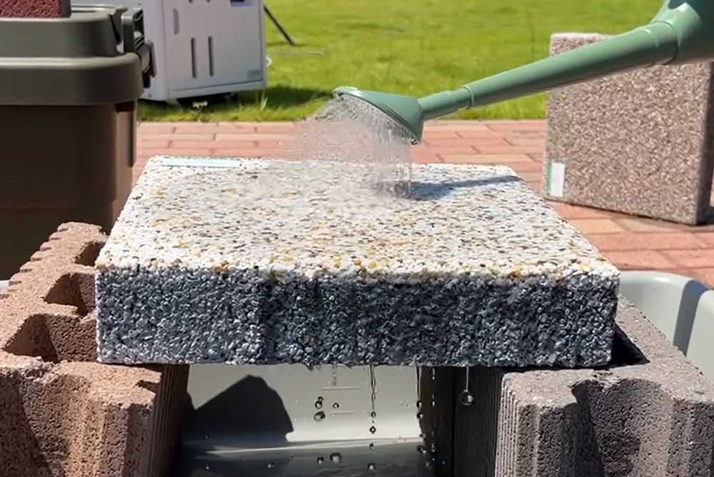 透水性インターロッキングブロック