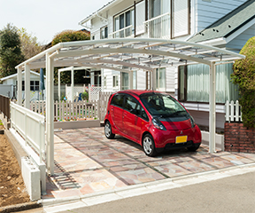 乱形石で舗装した駐車スペースの工事例