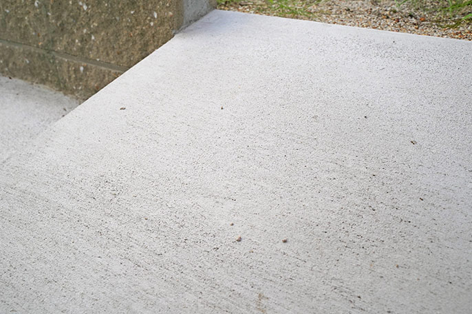 ハケ引き仕上げの土間コンクリート