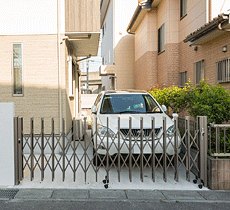 防犯意識を高めるカーゲート